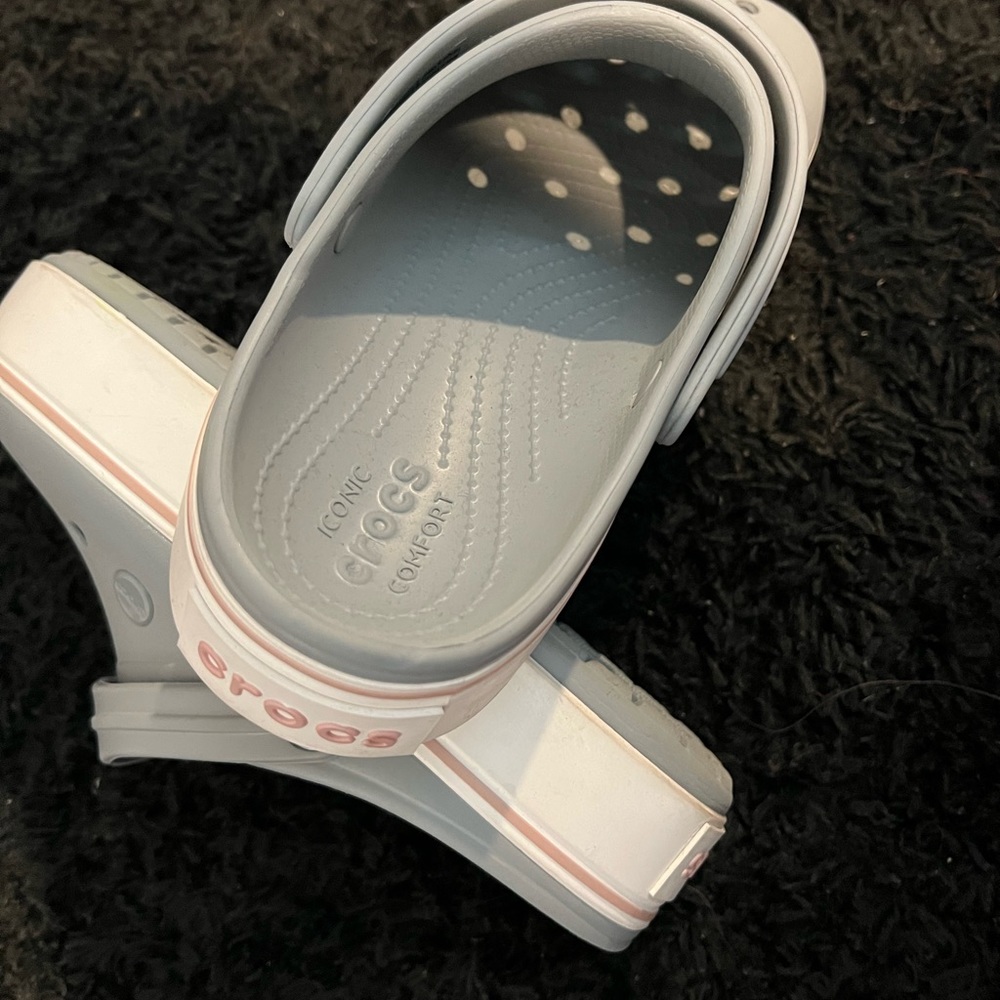 Platform Crocs - Picture 2 of 3